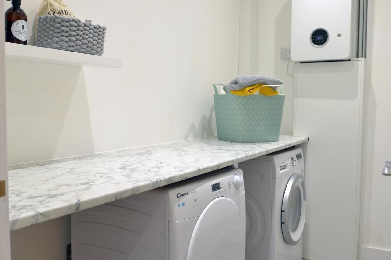 Outstanding Modernised 3/4 Double Bedroomed House Littlehampton Exterior foto